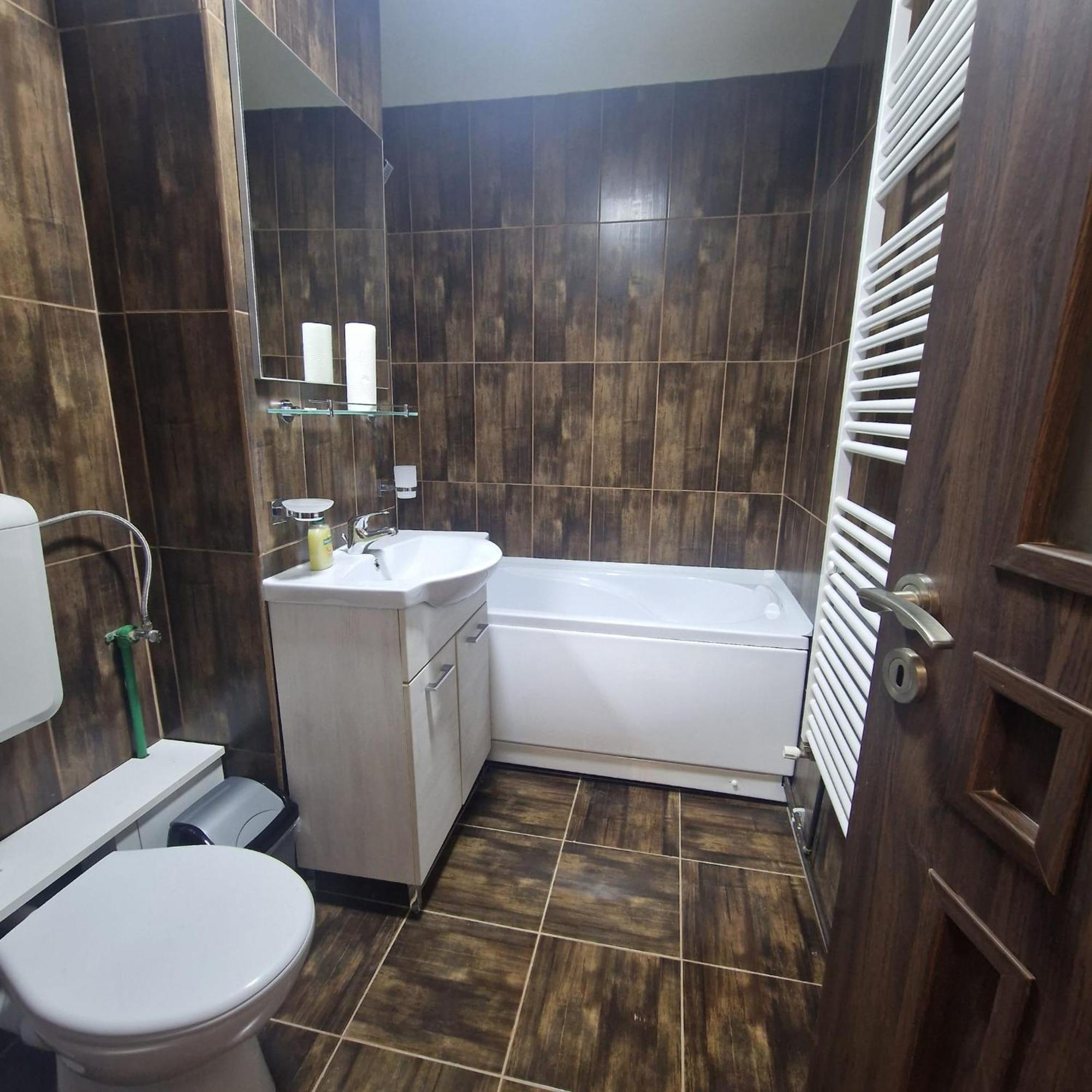 Apartament Iulius 3 Manastire Curtea de Argeş Zewnętrze zdjęcie